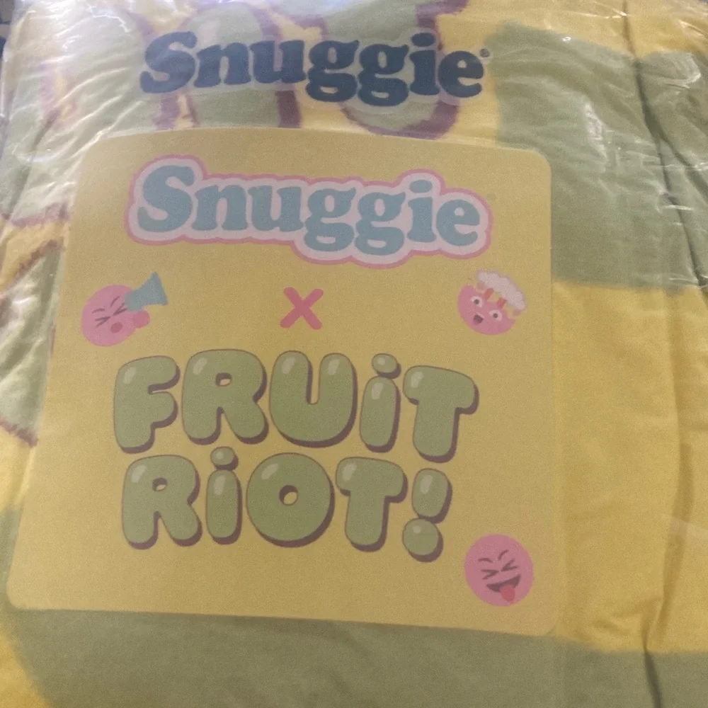 Fruit Riot Snuggie - Picture 3 of 3